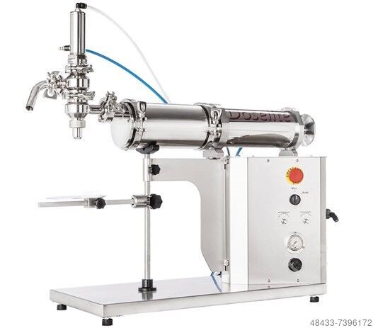 Semi-automatische zuiger-vuller