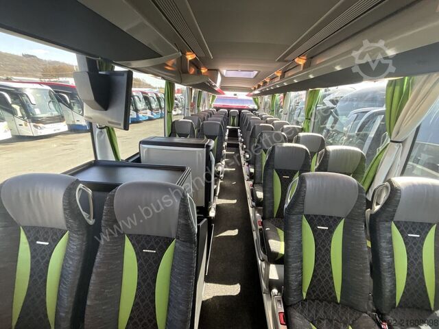 Távolsági autóbusz Setra S 517 HD