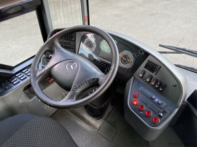Kloubový autobus Mercedes-Benz Conecto G