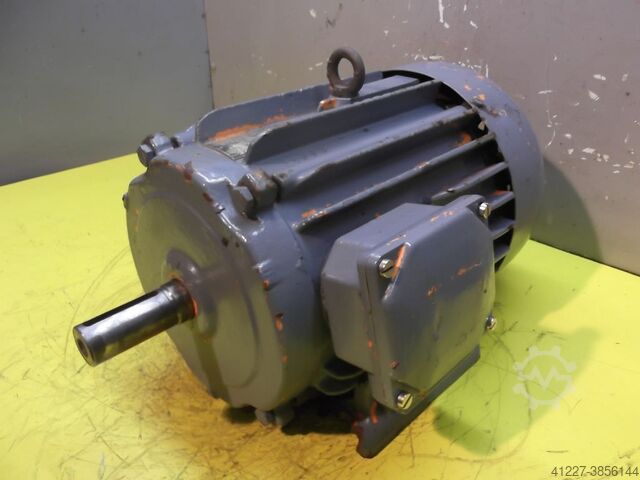 Elektrisk motor 2,2 kW 945 o / m fod defekt Elektrim Se112M-6