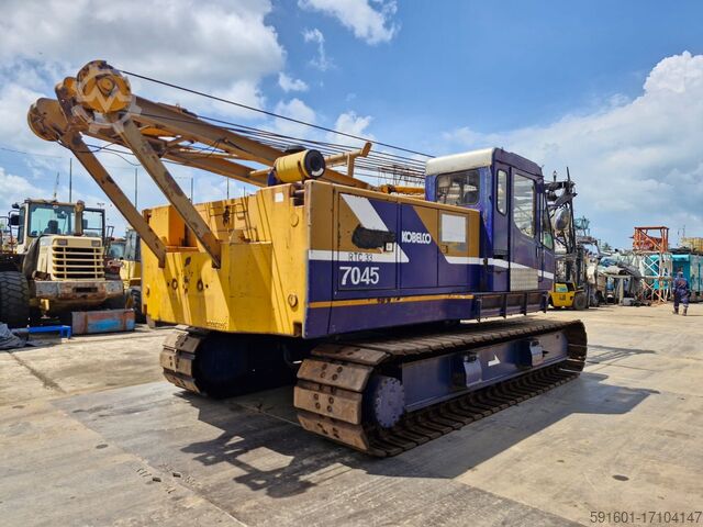 Crawler excavator Kobelco 7045