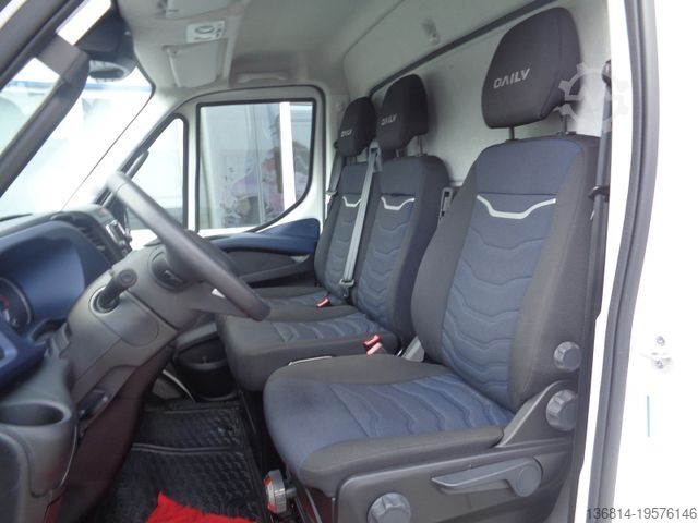 Aangepaste bestelwagen IVECO Daily 70C18 EINKAUFSWAGENWASCHANLAGE