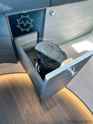 Standard tractor unit RENAULT T520 Evolution, LIVING- Paket, Kipphydr.,MIETEN?