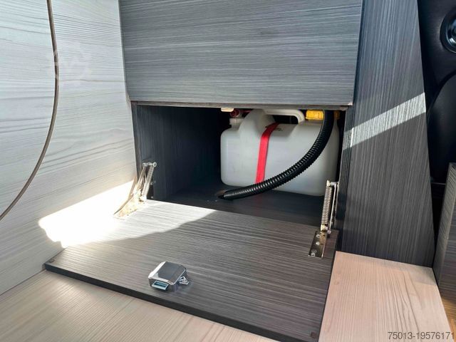 Standard tractor unit RENAULT T520 Evolution, LIVING- Paket, Kipphydr.,MIETEN?