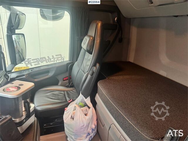 Box body Scania R660 6x4 box truck with refrigeration/freezer unit