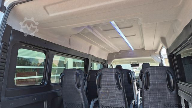 Furgone a tetto alto PEUGEOT Boxer  Hochraum 9 Sitzer L3H2 verglast BlueHDi