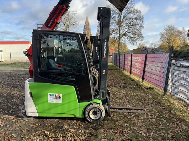 Carrello elevatore elettrico a 3 ruote Jungheinrich EFG218
