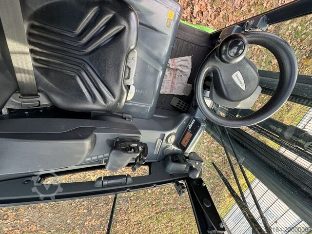 Carrello elevatore elettrico a 3 ruote Jungheinrich EFG218