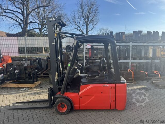 Carrello elevatore elettrico a 3 ruote Linde E20L-02