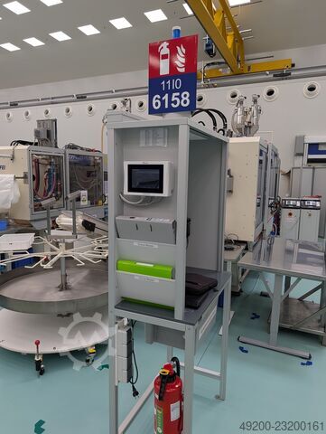 Enjeksiyon makinesi aksesuarlarıyla birlikte KraussMaffei KM 300-1400 C2