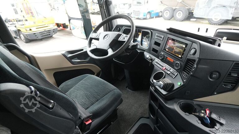Mercedes-Benz Actros 2542 6x2 machine/car transport combi with Elenbaas trailer and Palfinger PK 270 Mercedes-Benz Actros 2542 6x2 machine/car transport combi wit...