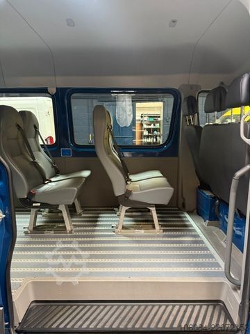 Minibus VOLKSWAGEN Crafter Kombi 35 L3H2 MAXI 7 Sitze PDC 2.Hand