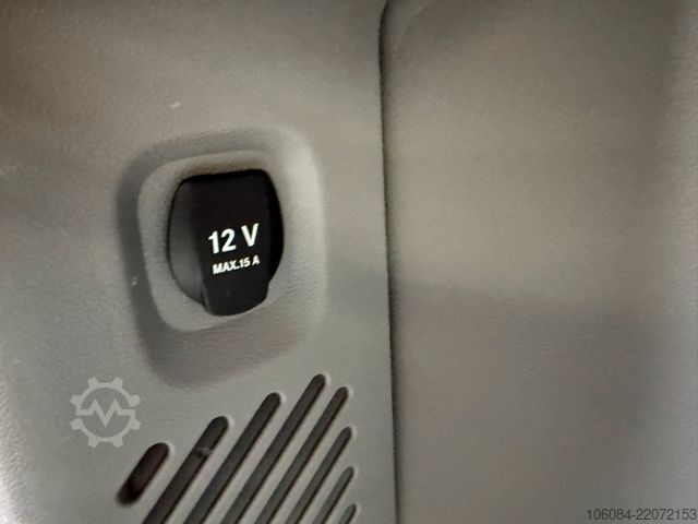 Minibus VOLKSWAGEN Crafter Kombi 35 L3H2 MAXI 7 Sitze PDC 2.Hand