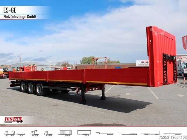 Semirimorchio con piattaforma di lavoro KÖGEL 3-Achs-Mega Chassis, Bordwände