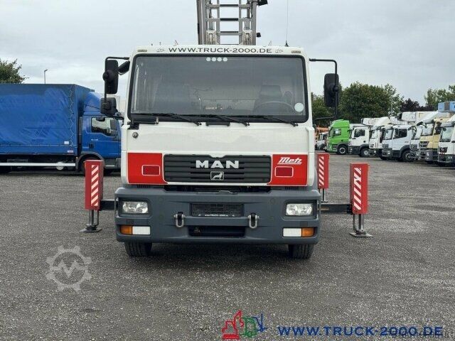 Autocamion cu destinație specială MAN 15.285 METZ Feuerwehr Drehleiter 39mRettungskorb