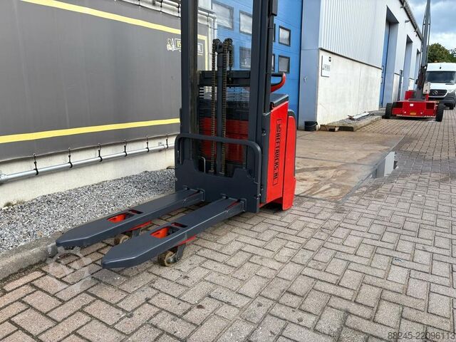 VS-22930 Elektromos raklapemelő Linde L16i, emelési magasság: 3224 mm, inicializált emeléssel LINDE L16i 372