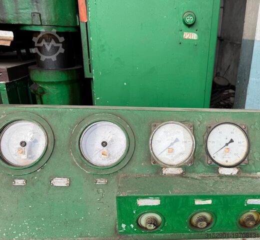 Prasa hydrauliczna Hydraulic heavy press 2000 tons D2243