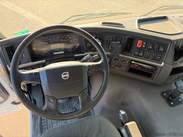 Tankwagen VOLVO FM460 8x2*6 24.000 l. ADR Tanktruck