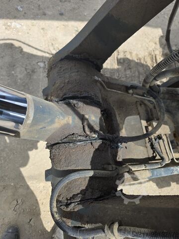 εκσκαφέας ερπυστριοφόρος Hyundai HX300A