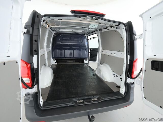 Panelová dodávka Mercedes-Benz Vito 116 CDI Kasten Lang AUT KlimaA AHK SHZ KAM
