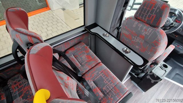 Minibusz MERCEDES-BENZ 30 Sitzer Schul- Transferbus 519 Vorlauffahrzeug