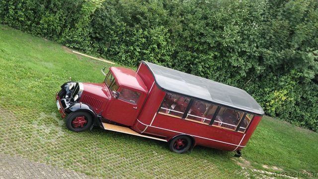 Minibusz  Berna Adler mit Frech Hoch Sissach Aufbau Cabrio