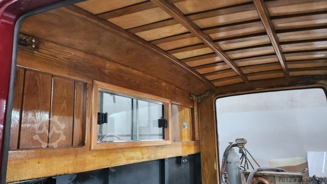 Minibusz  Berna Adler mit Frech Hoch Sissach Aufbau Cabrio
