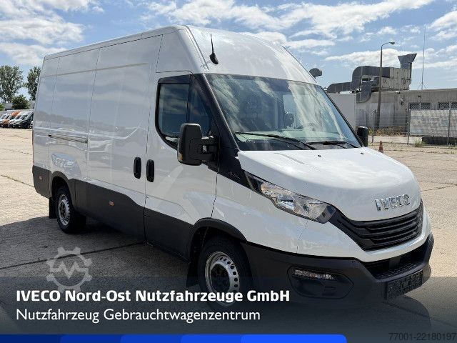 Skåpbil IVECO 35S16V AHK / Klima / PDC