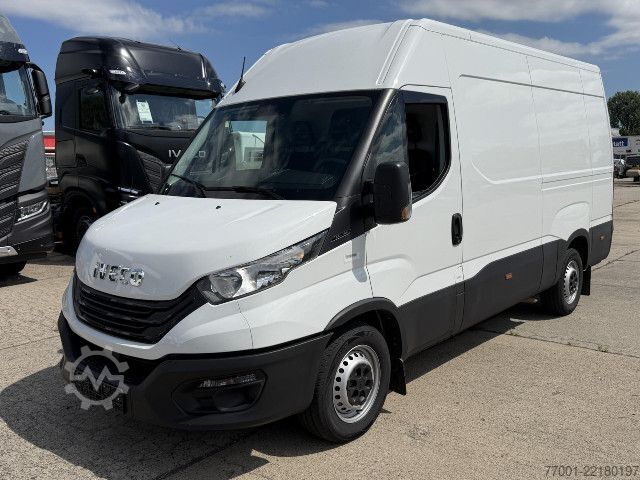 Skåpbil IVECO 35S16V AHK / Klima / PDC