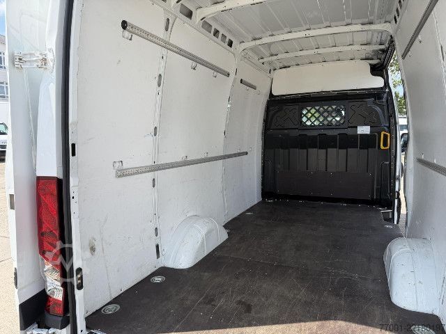 Skåpbil IVECO 35S16V AHK / Klima / PDC