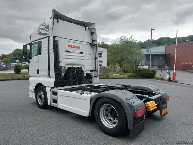 Tractor estándar MAN TGX 18.500 XXL-INTARDER-2 Tanks- NAVI- TOP