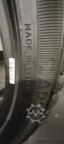 Spijkerbanden / winterbanden HAPPI WINTER TYRES T97