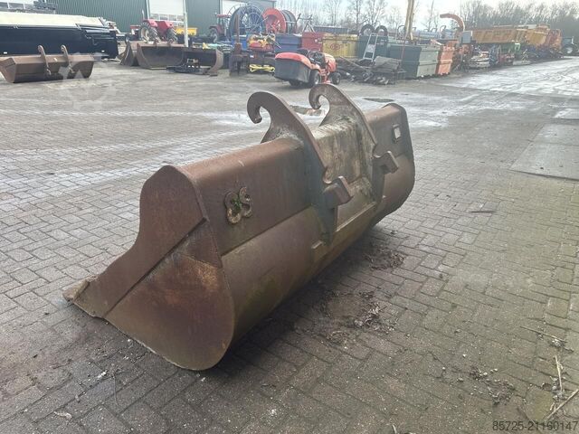 Bucket  Slotenbak CW30