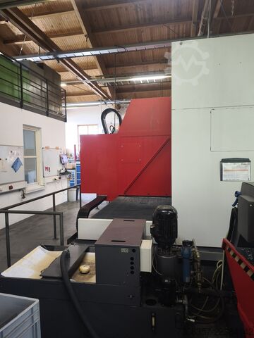 Centro de maquinagem universal Matec matec-30 HV