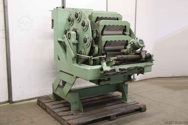 Dohányvágó prototípus Sagemüller 8 Messer, mit Schleifeinrichtung