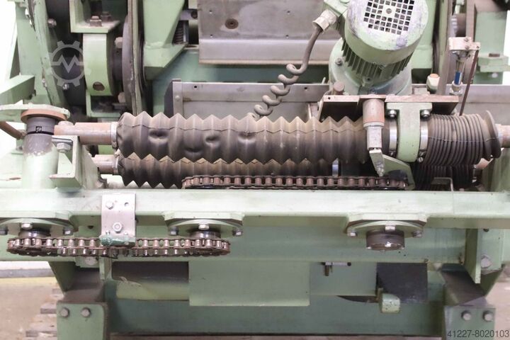 Dohányvágó prototípus Sagemüller 8 Messer, mit Schleifeinrichtung