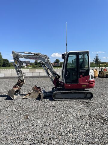  Takeuchi TB 240