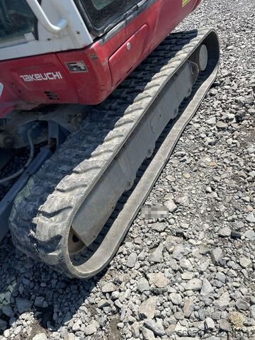  Takeuchi TB 240