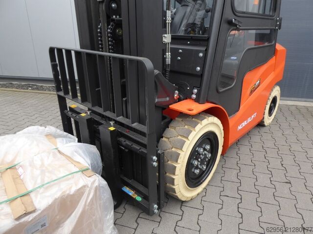 Electric 4-wheel forklift Noblelift FE4P35