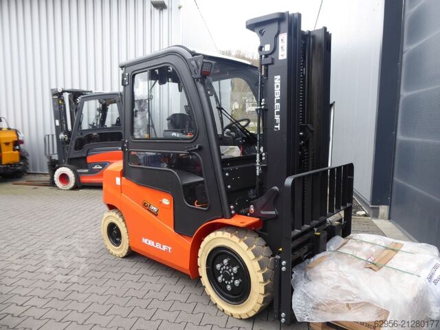 Electric 4-wheel forklift Noblelift FE4P35