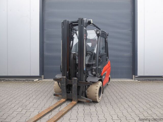 Electric 4-wheel forklift Linde E35L-01