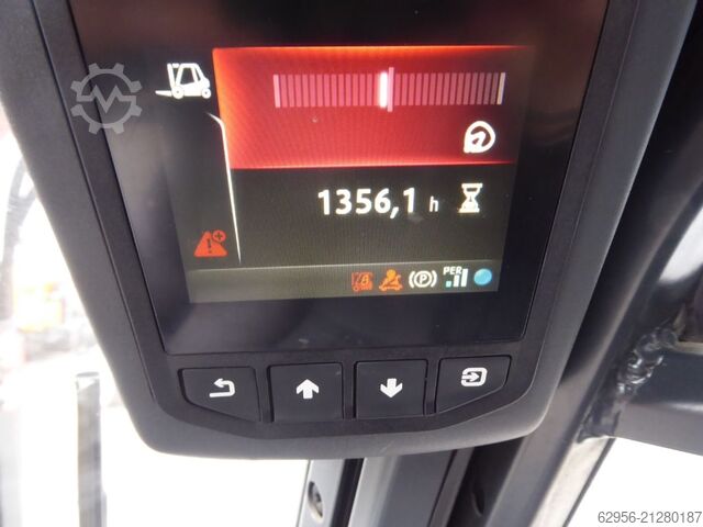 Electric 4-wheel forklift Linde E35L-01