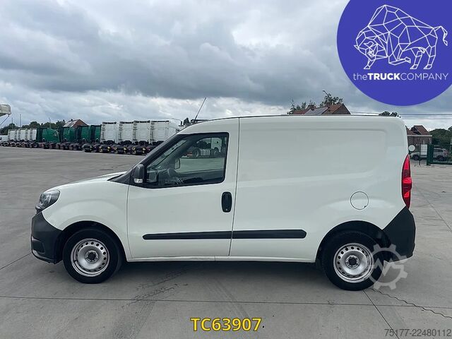 Stationvogn med højt tag Fiat Doblo CARGO 1.6