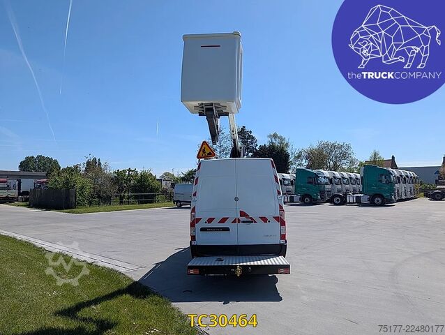 Løfteplatform Renault Master 145.35 nacelle klubb