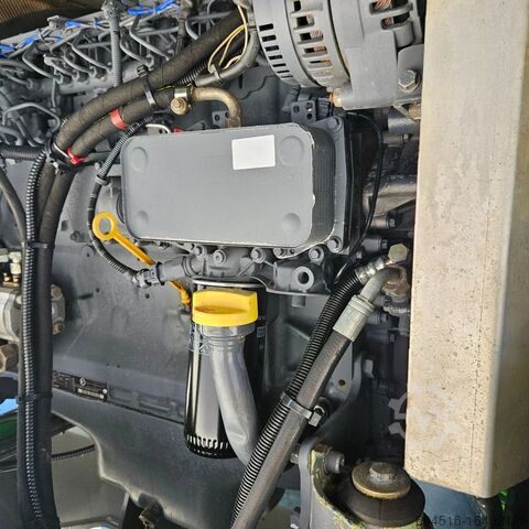 Maszyna do przenoszenia materiałów Sennebogen 825MD (GENERATOR)