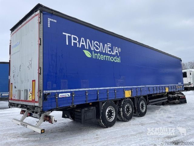 Öppen semitrailer med kapell Schmitz Cargobull Semitrailer Curtainsider Standard