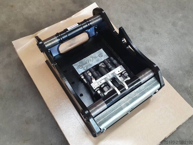 Snabbväxlingsenhet OilQuick OQ65 Adapterplatte für Westtech & mehr / NEU