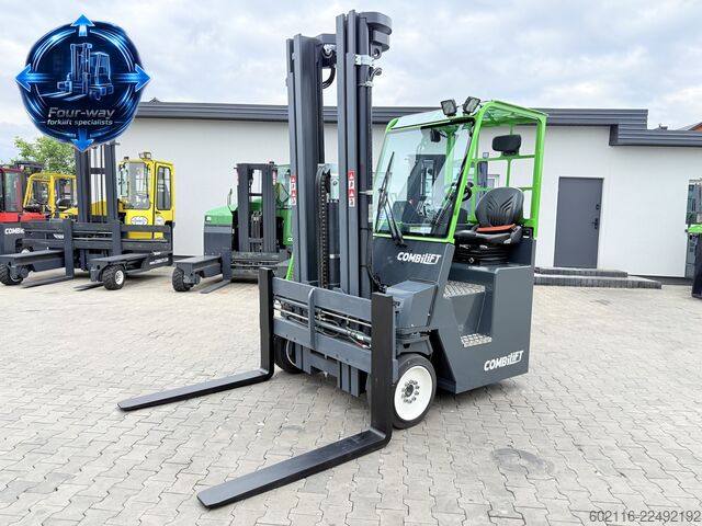 Dört yollu forklift Combilift CB4000 GAS TRIPLEX 6450MM POSITIONER