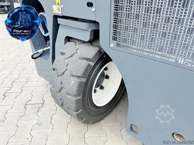 Dört yollu forklift Combilift CB4000 GAS TRIPLEX 6450MM POSITIONER