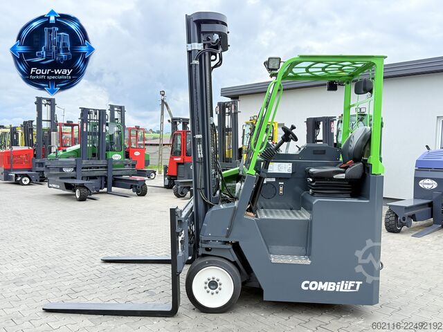 Dört yollu forklift Combilift CB4000 GAS TRIPLEX 6450MM POSITIONER